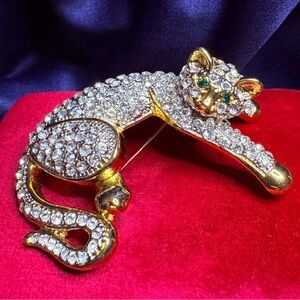 Brooch Large Rhinestone Cat Brooch Green Eyes Gold Tone Shoulder Brooch
